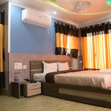 Hotel Nandini Baharampur Экстерьер фото