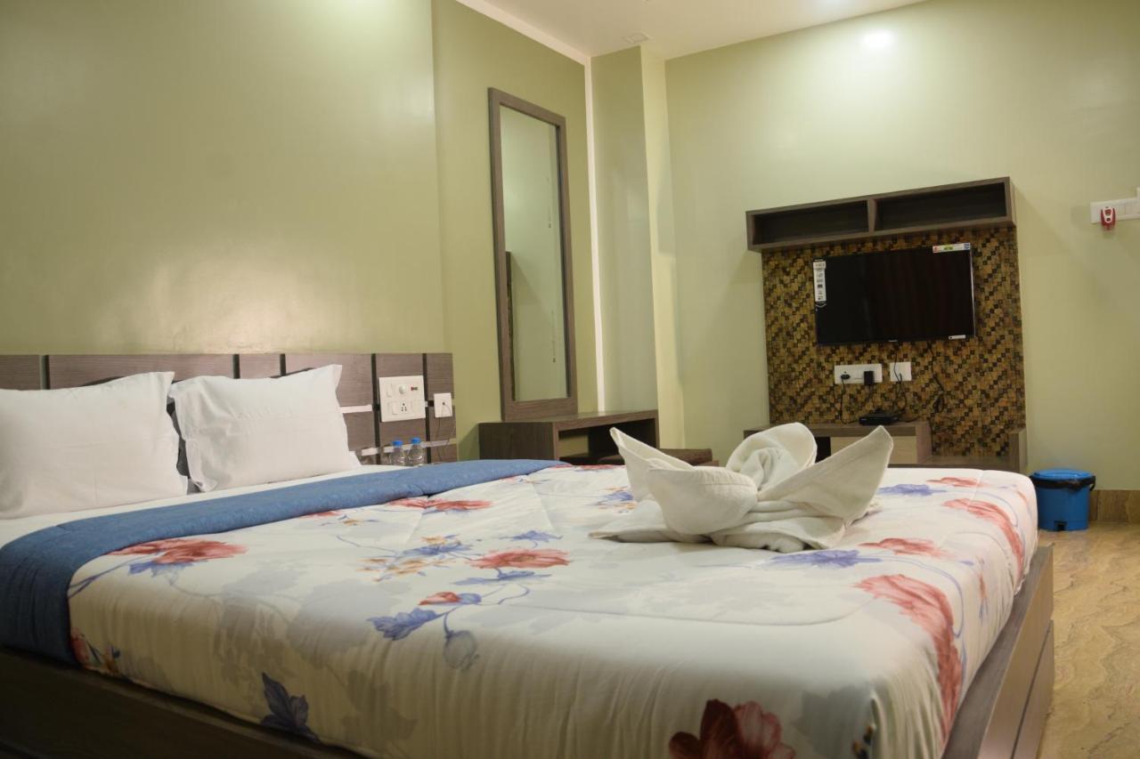 Hotel Nandini Baharampur Экстерьер фото