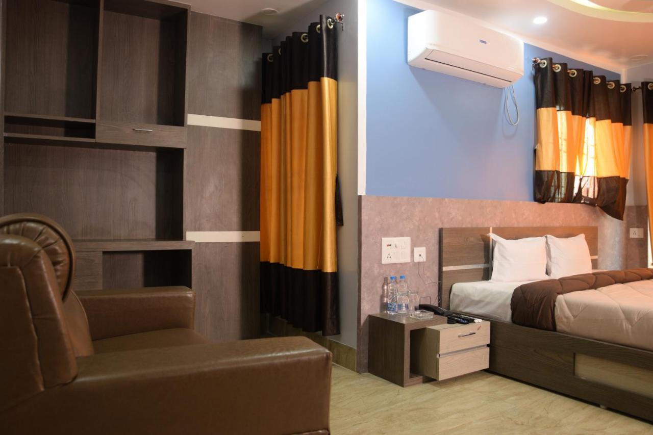 Hotel Nandini Baharampur Экстерьер фото