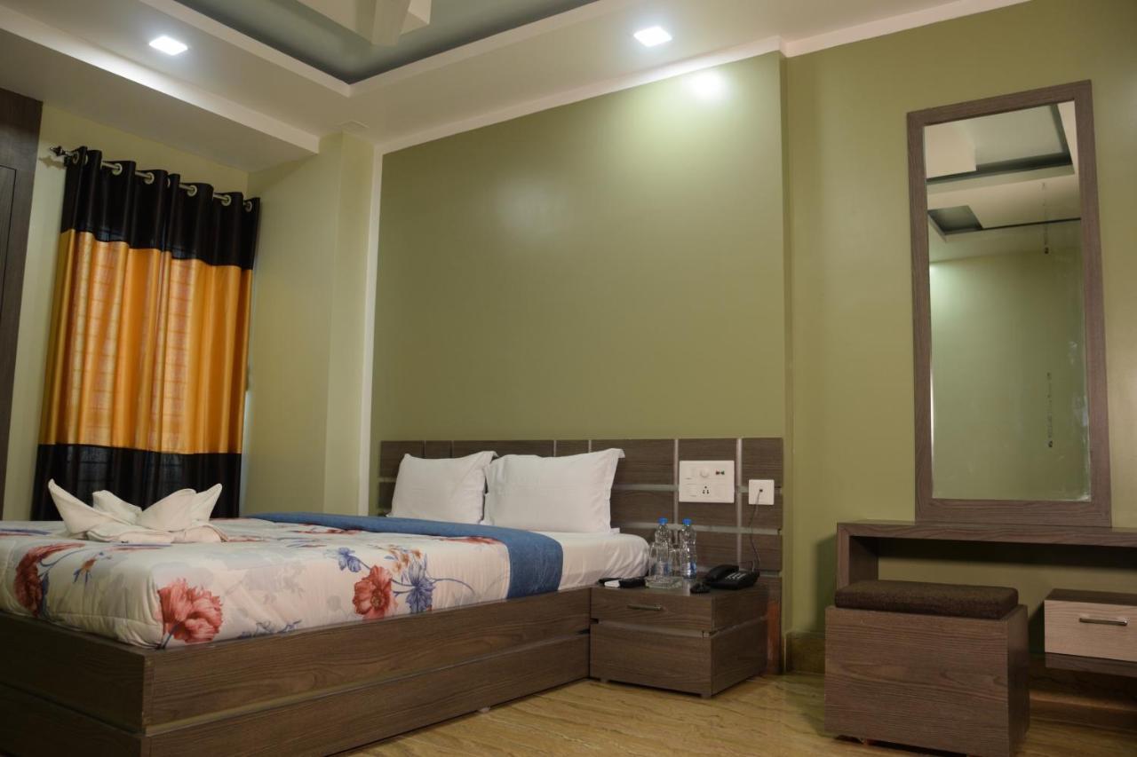 Hotel Nandini Baharampur Экстерьер фото